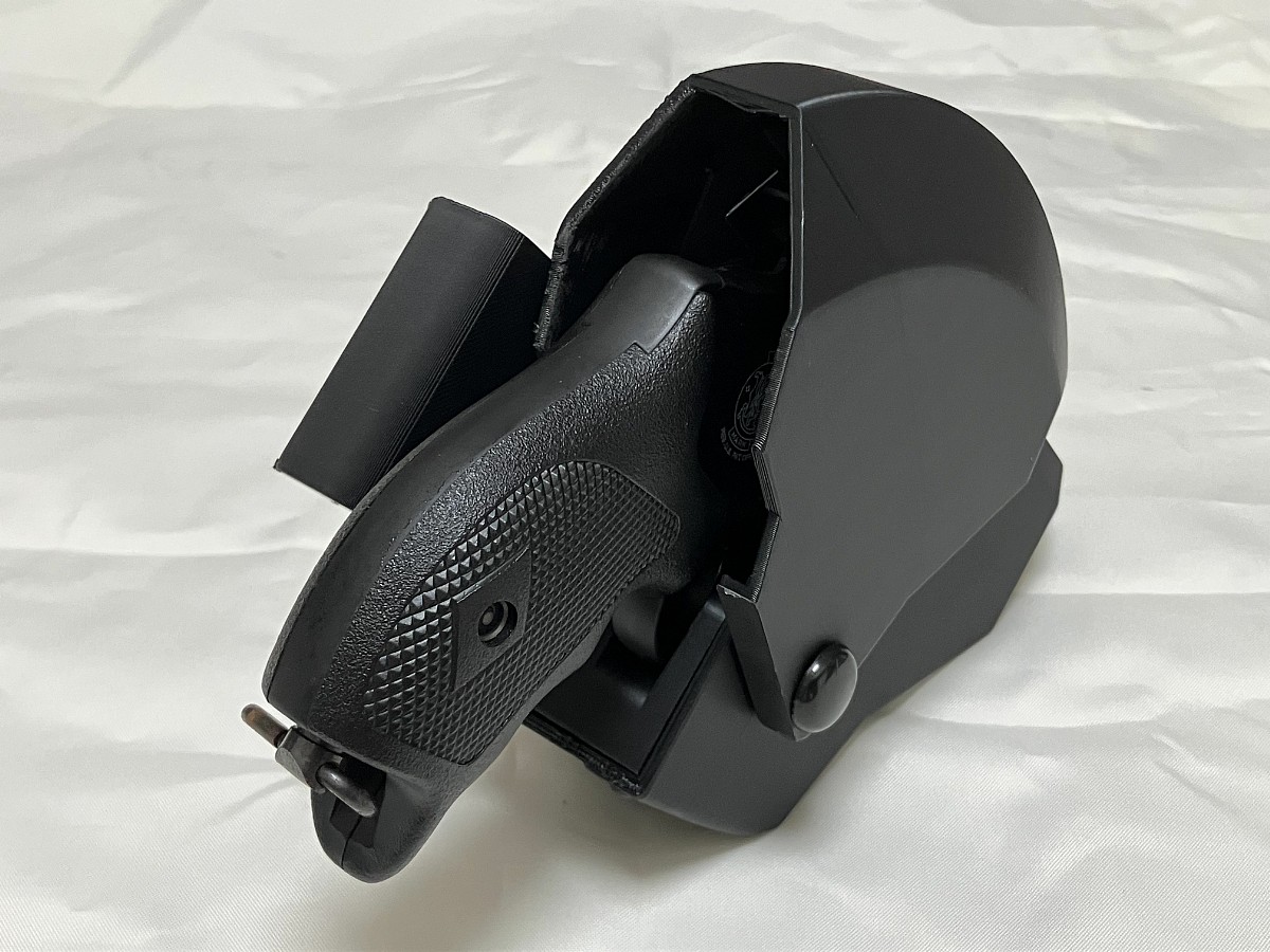 拳銃装着時。
※モデルガンは付属しません。