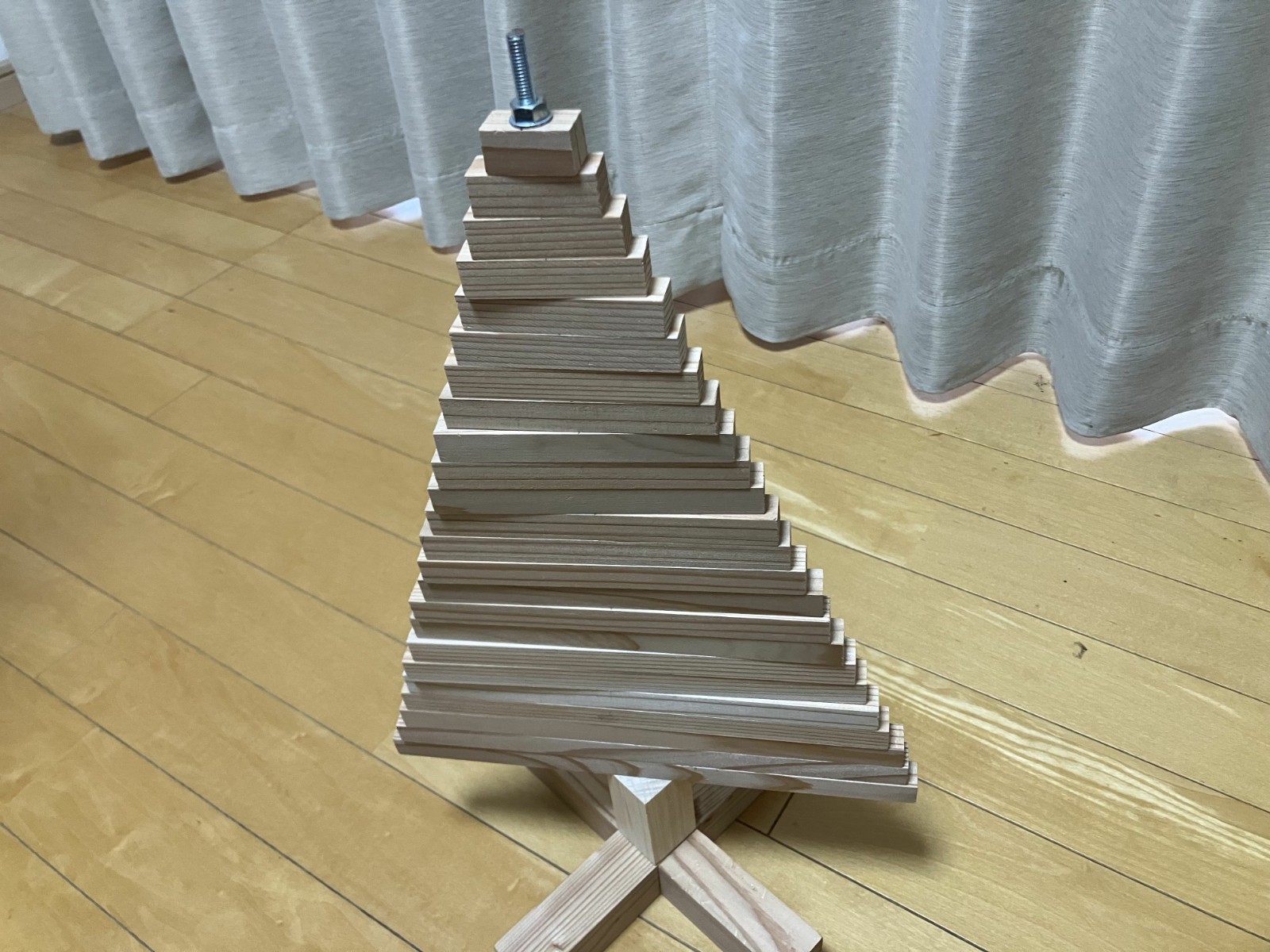 全部刺さるとこんな感じ。